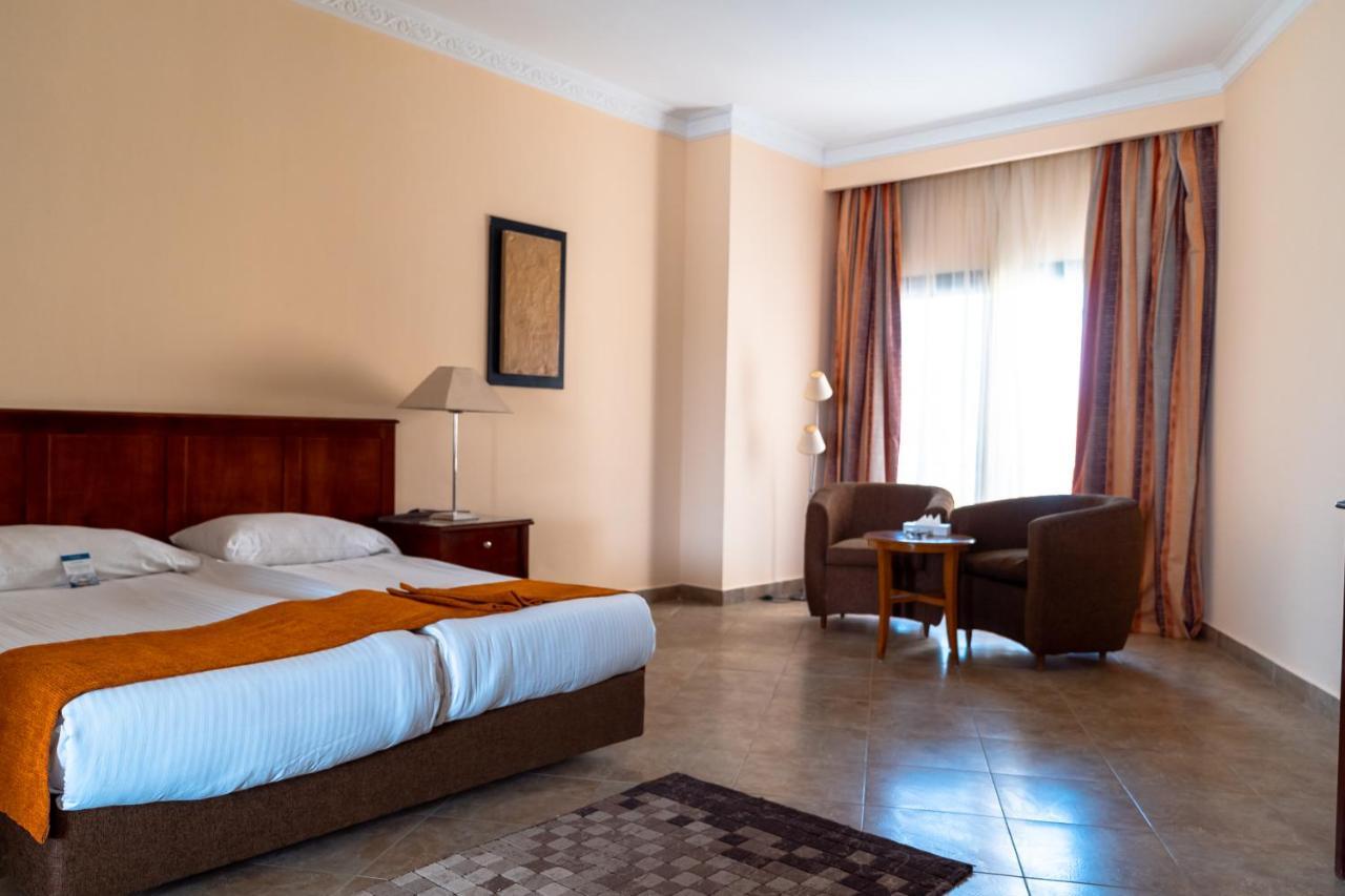 Swiss Inn Plaza Hotel 6th of October City Εξωτερικό φωτογραφία