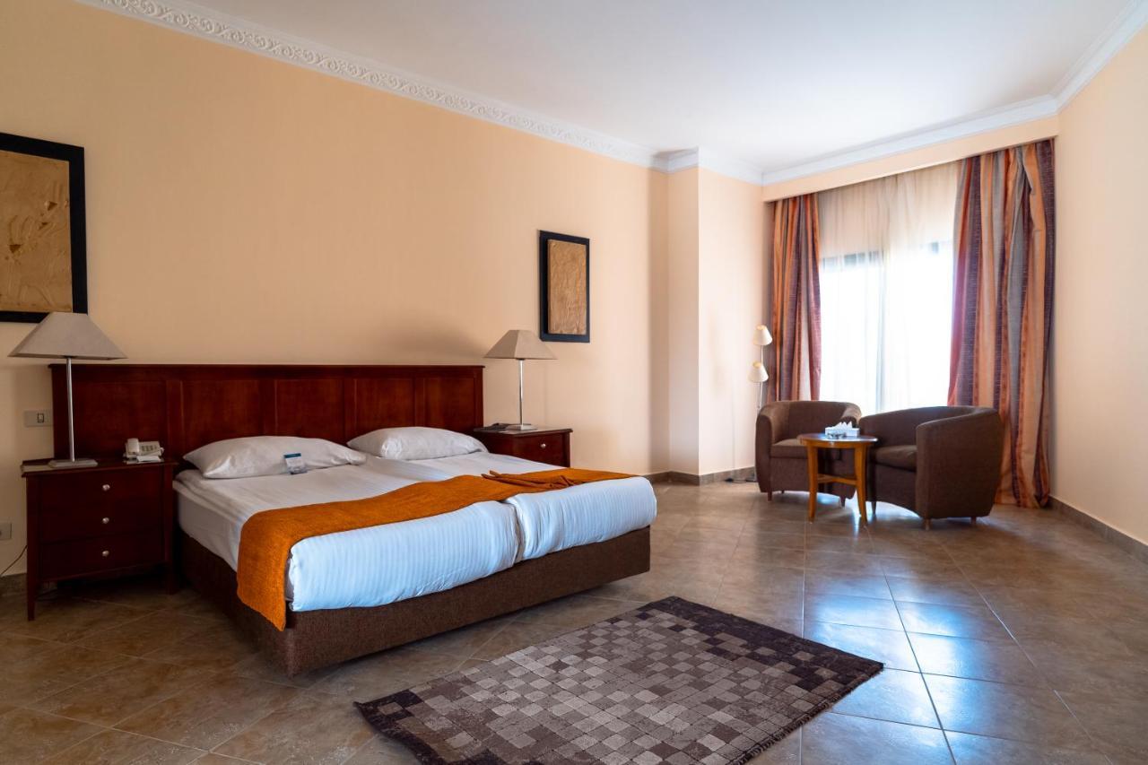 Swiss Inn Plaza Hotel 6th of October City Εξωτερικό φωτογραφία