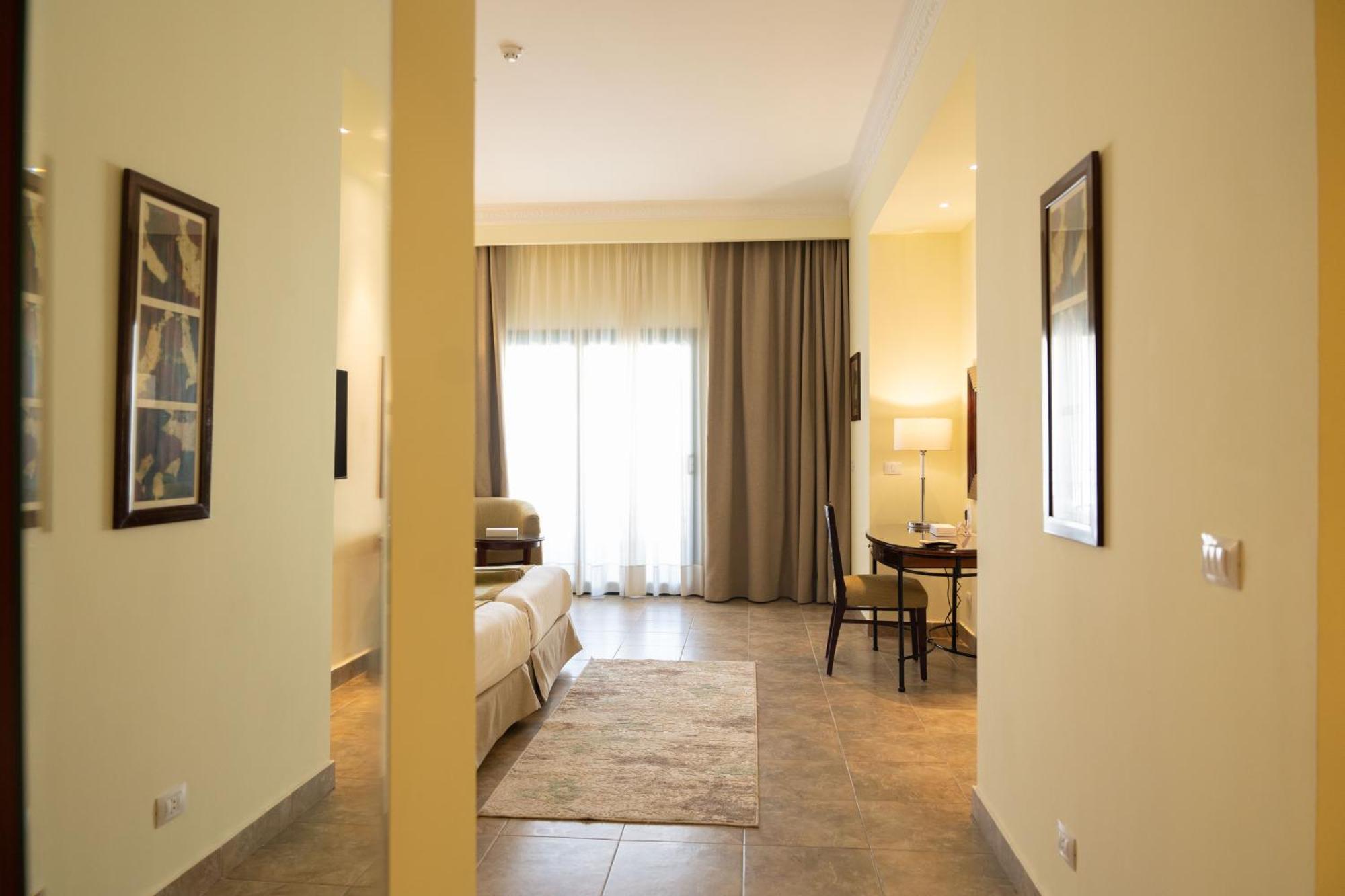 Swiss Inn Plaza Hotel 6th of October City Εξωτερικό φωτογραφία