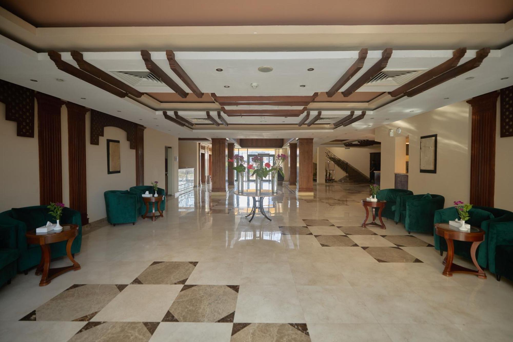 Swiss Inn Plaza Hotel 6th of October City Εξωτερικό φωτογραφία