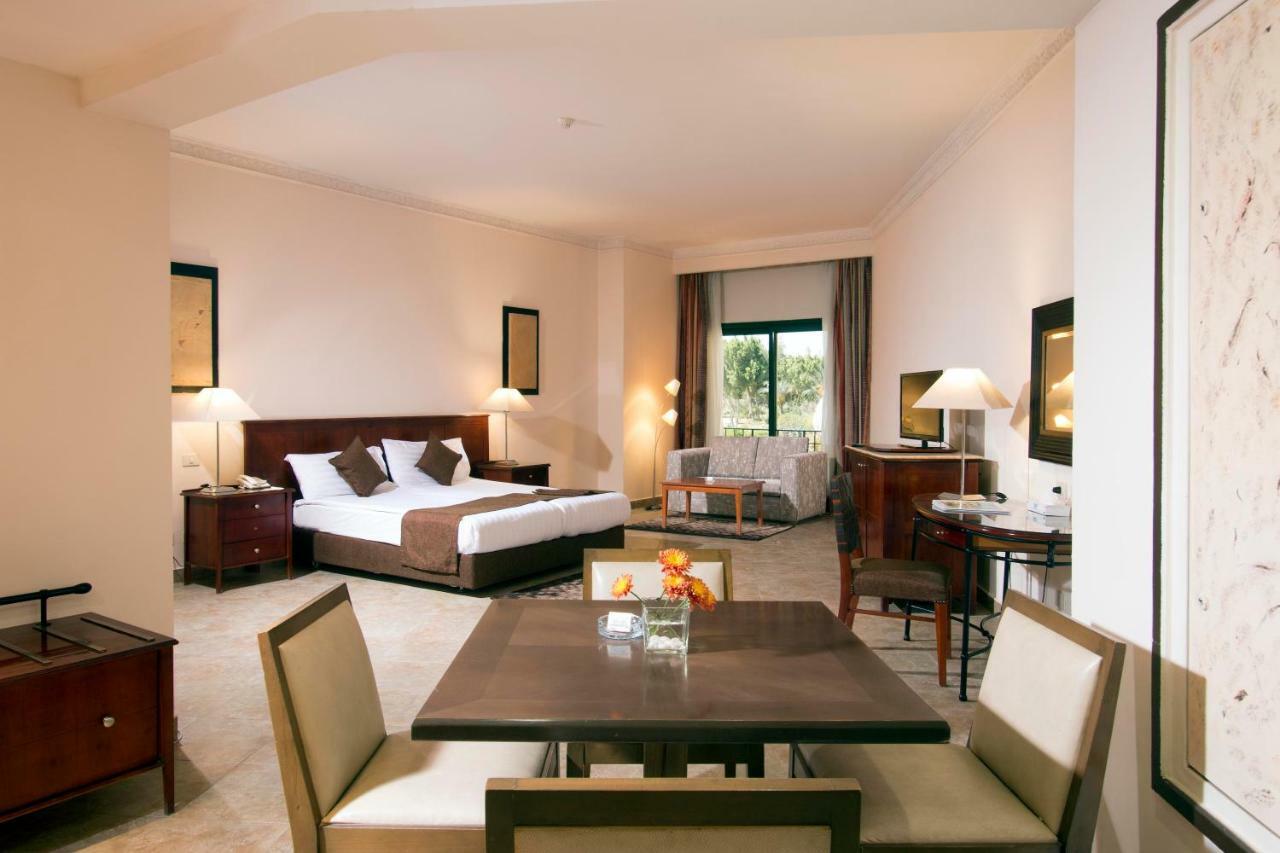 Swiss Inn Plaza Hotel 6th of October City Εξωτερικό φωτογραφία